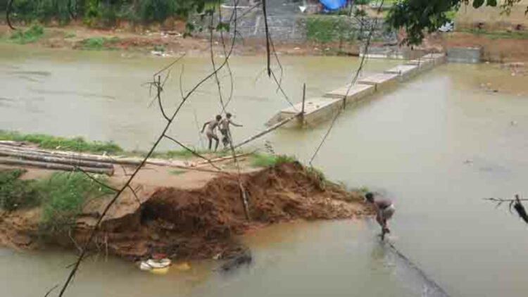 അശാസ്ത്രീയ തടയണ നിര്‍മാണം