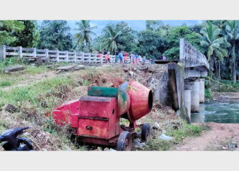 പ്രശ്‌നം രാഷ്ട്രീയ വൈരമോ... പാലം പണി തീര്‍ന്നിട്ടും അപ്രോച്ച് റോഡ് നിര്‍മ്മിക്കാതെ കിടക്കുന്ന കാഞ്ഞിരമറ്റം-മാരിയില്‍ കലുങ്ക് പാലം