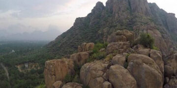 മരുത്വാമലയുടെ വിദൂര ദൃശ്യം