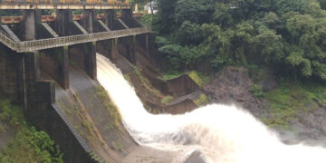 കനത്തമഴയെ തുടര്‍ന്ന് കല്ലാര്‍കുട്ടി ഡാമിന്റെ ഒരു ഷട്ടര്‍ തുറന്നപ്പോള്‍