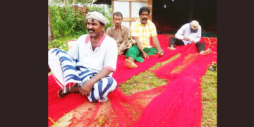 ജോലിയില്ലാതെ ദുരിതത്തിലായ മൊഗ്രാലിലെ ചവിട്ടുവല മത്സ്യത്തൊഴിലാളികള്‍