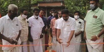 മുപ്പതാം ഡിവിഷനില്‍ നിര്‍മിച്ച പാലം ബിജെപി കരുനാഗപ്പള്ളി മണ്ഡലം പ്രസിഡന്റ് കെ.ആര്‍. രാജേഷ് ഉദ്ഘാടനം ചെയ്യുന്നു