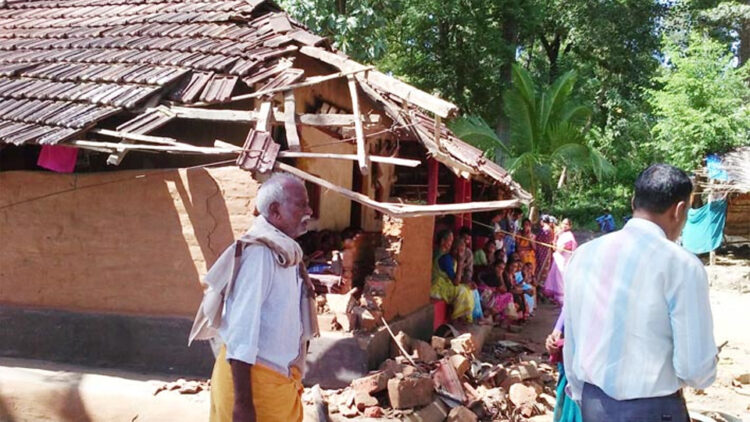 കാട്ടാന തകര്‍ത്ത വീട്‌