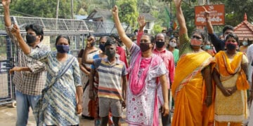 കുരീപ്പുഴ ചണ്ടിഡിപ്പോ മാലിന്യ പ്ലാന്റിനെതിരെ പരിസരവാസികള്‍ പ്രതിഷേധിക്കുന്നു