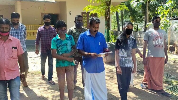 കണ്ണന്‍ മക്കള്‍ക്കൊപ്പം തെരഞ്ഞെടുപ്പ് പ്രചാരണത്തിനിടെ