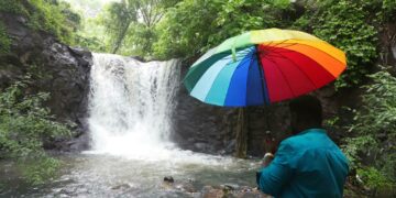 ശക്തമായ മഴയിൽ നിറഞ്ഞൊഴുകുന്ന പൂമല വട്ടായി വെള്ളച്ചാട്ടം.