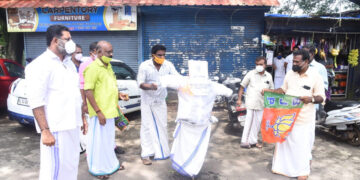 കുട്ടനാട്ടുകാരെ അപമാനിച്ച മന്ത്രി സജി ചെറിയാന്റെ കോലം ബിജെപിയുടെ നേതൃത്വത്തില്‍ കത്തിക്കുന്നു