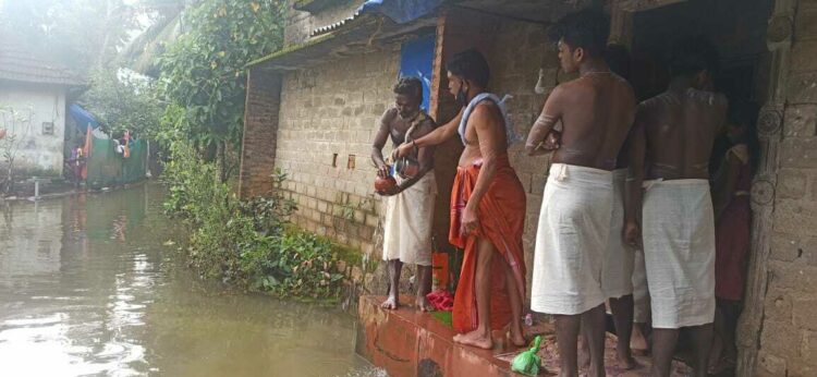 കൊവിഡ് ബാധിച്ച് മരിച്ച പൊന്നപ്പന്റെ സഞ്ചയന ചടങ്ങ്‌