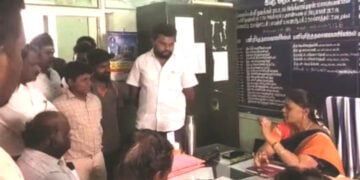 ദിïിഗല്‍ കെ.ആര്‍. ഗവ. സ്‌കൂള്‍ പ്രിന്‍സിപ്പലിനെ രക്ഷിതാക്കള്‍ തടഞ്ഞുവയ്ക്കുന്നു