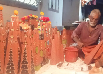 മോഹനന്‍ തന്റെ പണിപ്പുരയില്‍