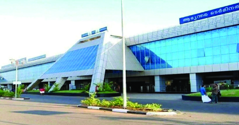 എട്ട് മാസം പ്രായമുള്ള കുഞ്ഞിന്റെ ഡയപ്പറിൽ സ്വർണക്കടത്ത്; കരിപ്പൂരിൽ പിടികൂടിയത് ഒരു കോടി രൂപയുടെ സ്വര്ണം