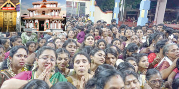 ആലുവ തിരുവൈരാണിക്കുളം മഹാദേവക്ഷേത്രത്തിലെ ശ്രീപാര്‍വതി ദേവിയുടെ നടതുറന്നപ്പോള്‍ ഭക്ത സഹസ്രങ്ങള്‍