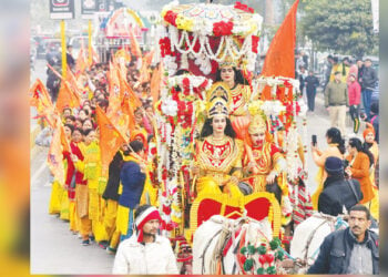 പ്രാണപ്രതിഷ്ഠയോടനുബന്ധിച്ച് ഭക്തര്‍ നടത്തിയ ഘോഷയാത്ര