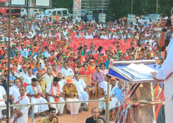 ബിജെപി സംസ്ഥാന അധ്യക്ഷന്‍ കെ. സുരേന്ദ്രന്‍ നയിക്കുന്ന കേരളപദയാത്ര കാസര്‍കോട് തളിപ്പടുപ്പ് മൈതാനിയില്‍ ഗോവ മുഖ്യമന്ത്രി പ്രമോദ് സാവന്ത് ഉദ്ഘാടനം ചെയ്യുന്നു