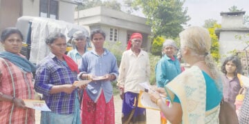 വനവാസി ഊരുകളിലെത്തി സേവാവ്രതികള്‍ അയോധ്യപ്രാണപ്രതിഷ്ട ഭാഗമായുള്ള മഹാസമ്പര്‍ക്കം നടത്തുന്നു