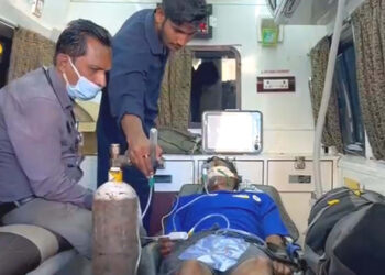 ശ്രീകുമാറിനെയും കൊണ്ട് ആംബുലന്‍സ് പുറപ്പെടാനൊരുങ്ങുന്നു