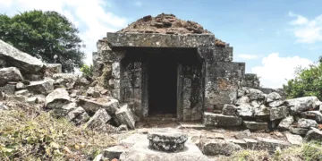 പെരിയാര്‍ കടുവ സങ്കേതത്തിനുള്ളില്‍ സ്ഥിതി ചെയ്യുന്ന മംഗളാദേവി ക്ഷേത്രം