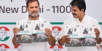New Delhi: Congress leaders Rahul Gandhi and KC Venugopal during the release of the party's manifesto ahead of Lok Sabha elections, in New Delhi, Friday, April 5, 2024. (PTI Photo/Ravi Choudhary)(PTI04_05_2024_000050A)