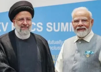 ഇബ്രാഹീം റെയ്‌സിയും നരേന്ദ്രമോദിയും ബ്രിക്‌സ് സമ്മേളനത്തിനിടെ