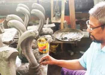 വേണു ശില്‍പനിര്‍മ്മാണത്തില്‍