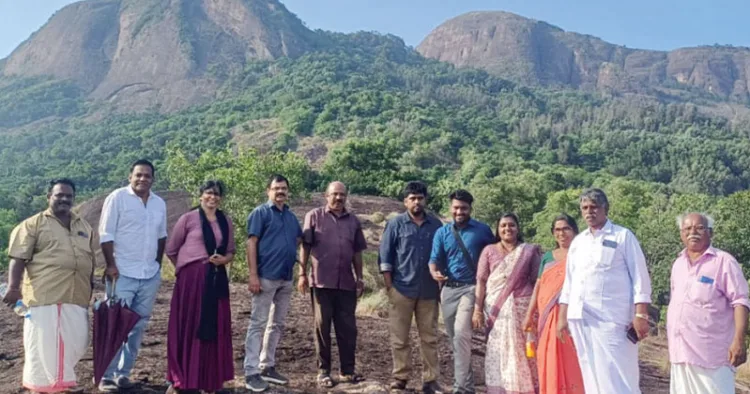 അഡ്വഞ്ചര്‍ ടൂറിസം നടപ്പിലാക്കുന്നതിന്റെ ഭാഗമായി വെള്ളറട ഗ്രാമപഞ്ചായത്ത് സംഘം പ്ലാങ്കുടിക്കാവ് സന്ദര്‍ശിച്ചപ്പോള്‍