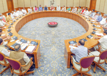 പ്രധാനമന്ത്രി നരേന്ദ്ര മോദിയുടെ നേതൃത്വത്തിലുള്ള മൂന്നാം എന്‍ഡിഎ സര്‍ക്കാരിന്റെ ആദ്യ കാബിനറ്റ് യോഗം ചേര്‍ന്നപ്പോള്‍