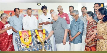 ഭാരതീയ വിചാരകേന്ദ്രം ആലപ്പുഴ ജില്ലാ സമിതിയുടെ ആഭിമുഖ്യത്തില്‍ സംഘടിപ്പിച്ച ചട്ടമ്പി സ്വാമി സമാധി ശതാബ്ദി വര്‍ഷാചരണസഭ ഡോ. ബാലകൃഷ്ണപിള്ള ഉദ്ഘാടനം ചെയ്യുന്നു