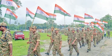 ഹര്‍ ഘര്‍ തിരംഗ കാമ്പയിന്റെ ഭാഗമായി ആസാമിലെ നാഗോണില്‍ സൈനികര്‍ ദേശീയ പതാകയുമായി റാലി നടത്തിയപ്പോള്‍