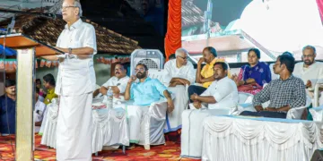 കല്പാത്തിയില്‍ എന്‍ഡിഎ സ്ഥാനാര്‍ഥി സി. കൃഷ്ണകുമാറിന്റെ തെരഞ്ഞെടുപ്പ് പൊതുയോഗം മെട്രോമാന്‍ ഇ. ശ്രീധരന്‍ ഉദ്ഘാടനം ചെയ്യുന്നു