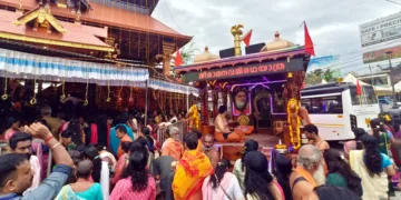 ശ്രീരാമരഥം പഴവങ്ങാടി ശ്രീ മഹാഗണപതി ക്ഷേത്രസന്നിധിയില്‍