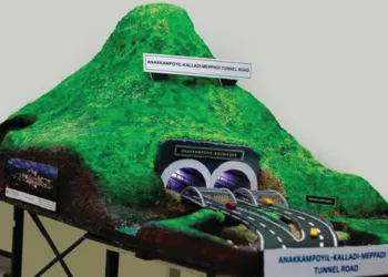 നിര്‍ദ്ദിഷ്ട തുരങ്കപാതയുടെ മാതൃക