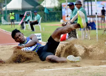 ഫെഡറേഷന്‍ കപ്പ് അത്‌ലറ്റിക്‌സില്‍ ലോങ് ജംപില്‍ സ്വര്‍ണം നേടുന്ന തമിഴ്‌നാടിന്റെ ഡേവിഡ് പി.
