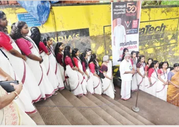കണ്ണേറ്റുമുക്കില്‍ നടന്ന സ്വീകരണത്തില്‍ കുമ്മനം രാജശേഖരന്‍ സംസാരിക്കുന്നു