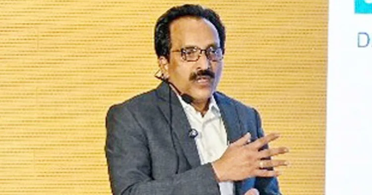 സയന്‍സ് ഇന്റര്‍നാഷണല്‍ ഫോറം- കുവൈത്ത് സംഘടിപ്പിച്ച വാര്‍ഷിക സയന്‍സ് ഗാലയില്‍ ഐഎസ്ആര്‍ഒ മുന്‍ 
ചെയര്‍മാന്‍ ഡോ. എസ്. സോമനാഥ് സംസാരിക്കുന്നു.