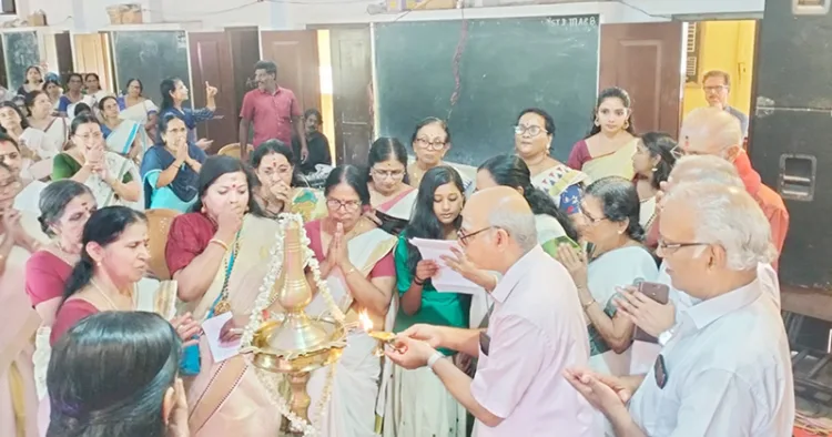 യോഗക്ഷേമസഭ വനിതാ ക്യാമ്പ് മണ്ണാറശാല ക്ഷേത്രം ട്രസ്റ്റി എസ്. നാഗദാസ് ഉദ്ഘാടനം ചെയ്യുന്നു