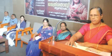 കോഴിക്കോട് അഹല്യാ ബായ് ഹോള്‍ക്കര്‍ ജന്മശതാബ്ദി ആഘോഷം കേന്ദ്ര വാട്ടര്‍ റീസോഴ്‌സസ് ഡവലപ്‌മെന്റ് 
ആന്‍ഡ് മാനേജ്‌മെന്റില്‍ ശാസ്ത്രജ്ഞയായിരുന്ന ഡോ. ജലജ കെ.ടി. ഉദ്ഘാടനം ചെയ്യുന്നു