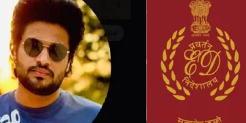 ആകാശ് ഭാസ്കരന്‍ (ഇടത്ത്)