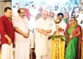 കേരള ക്ഷേത്രസംരക്ഷണ സമിതി 59-ാമത് സംസ്ഥാന സമ്മേളനം തിരുവനന്തപുരം പ്രീയദര്‍ശിനി ഹാളില്‍ ഗവര്‍ണര്‍ 
രാജേന്ദ്ര വിശ്വനാഥ് ആര്‍ലേക്കര്‍ ഉദ്ഘാടനം ചെയ്യുന്നു. കെ. എസ്. നാരായണന്‍, ജി. കെ. സുരേഷ്ബാബു, ഡോ. ടി. പി. സെന്‍കുമാര്‍, കുമ്മനം രാജശേഖരന്‍, മുല്ലപ്പള്ളി കൃഷ്ണന്‍ നമ്പൂതിരി, കുസുമം രാമചന്ദ്രന്‍ തുടങ്ങിയവര്‍ സമീപം.