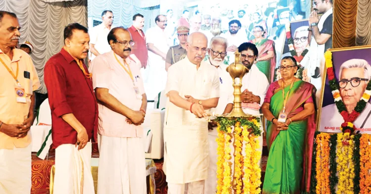 കേരള ക്ഷേത്രസംരക്ഷണ സമിതി 59-ാമത് സംസ്ഥാന സമ്മേളനം തിരുവനന്തപുരം പ്രീയദര്‍ശിനി ഹാളില്‍ ഗവര്‍ണര്‍ 
രാജേന്ദ്ര വിശ്വനാഥ് ആര്‍ലേക്കര്‍ ഉദ്ഘാടനം ചെയ്യുന്നു. കെ. എസ്. നാരായണന്‍, ജി. കെ. സുരേഷ്ബാബു, ഡോ. ടി. പി. സെന്‍കുമാര്‍, കുമ്മനം രാജശേഖരന്‍, മുല്ലപ്പള്ളി കൃഷ്ണന്‍ നമ്പൂതിരി, കുസുമം രാമചന്ദ്രന്‍ തുടങ്ങിയവര്‍ സമീപം.