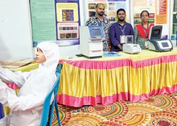 ജന്മഭൂമി മേളയില്‍ തയാറാക്കിയ രാജീവ് ഗാന്ധി മെഡിക്കല്‍
ലബോറട്ടറി സര്‍വീസ് സ്റ്റാള്‍