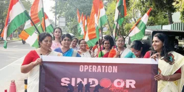 ഓപ്പറേഷന്‍ സിന്ദൂറിന് ഐക്യദാര്‍ഡ്യം പ്രഖ്യാപിച്ച് മഹിളാ സമന്വയ വേദി എറണാകുളം മറൈന്‍ ഡ്രൈവില്‍ സംഘടിപ്പിച്ച സ്വാഭിമാനയാത്ര