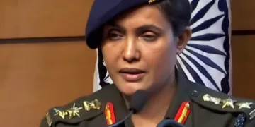 പാകിസ്ഥാനിലെ ലഷ്കര്‍ ത്വയിബ കേന്ദ്രങ്ങളെ തകര്‍ത്ത ബോംബാക്രമണത്തില്‍ പങ്കെടുത്ത കേണല്‍ സോഫിയ ഖുറേഷി