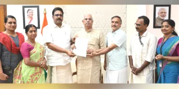 രാജ്ഭവന്റെ പരിഗണനയിലിരിക്കുന്ന സര്‍വകലാശാലാ നിയമ ഭേദഗതി ബില്‍ അംഗീകരിക്കരുതെന്നാവശ്യപ്പെട്ട് സര്‍വകലാശാലാ സിന്‍ഡിക്കേറ്റ് അംഗങ്ങളും സെനറ്റംഗങ്ങളും ചാന്‍സലര്‍ കൂടിയായ ഗവര്‍ണര്‍ രാജേന്ദ്ര വിശ്വനാഥ ആര്‍ലേക്കര്‍ക്ക് നിവേദനം നല്‍കുന്നു