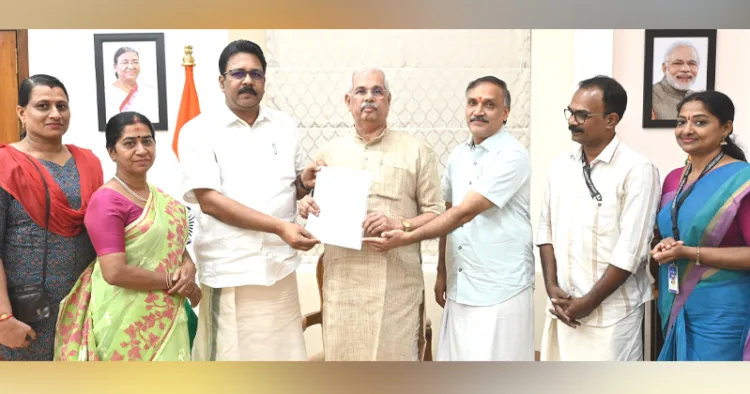 രാജ്ഭവന്റെ പരിഗണനയിലിരിക്കുന്ന സര്‍വകലാശാലാ നിയമ ഭേദഗതി ബില്‍ അംഗീകരിക്കരുതെന്നാവശ്യപ്പെട്ട് സര്‍വകലാശാലാ സിന്‍ഡിക്കേറ്റ് അംഗങ്ങളും സെനറ്റംഗങ്ങളും ചാന്‍സലര്‍ കൂടിയായ ഗവര്‍ണര്‍ രാജേന്ദ്ര വിശ്വനാഥ ആര്‍ലേക്കര്‍ക്ക് നിവേദനം നല്‍കുന്നു