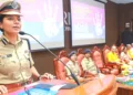 ലഹരിക്കെതിരെ അമൃത വിശ്വവിദ്യാപീഠം അമൃതപുരി ക്യാമ്പസില്‍ സംഘടിപ്പിച്ച ബോധവത്ക്കരണ പരിപാടിയില്‍ തിരുവനന്തപുരം റേഞ്ച് ഡിഐജി അജിത ബീഗം സംസാരിക്കുന്നു