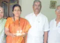 രാജേന്ദ്ര വിശ്വനാഥ് ആര്‍ലേക്കര്‍ കുടുംബത്തോടൊപ്പം