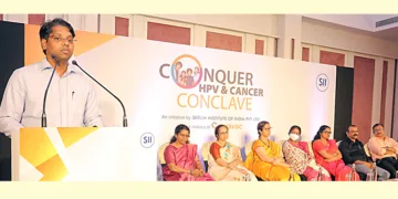 കൊച്ചിയില്‍ നടന്ന കോന്‍ക്വര്‍ എച്ച്പിവി ആന്‍ഡ് കാന്‍സര്‍ കോണ്‍ക്ലേവില്‍ മോഡറേറ്റര്‍ ഡോ. അനൂപ് കൃഷ്ണന്‍ 
സംസാരിക്കുന്നു. ഡോ. ജീന ബാബുരാജ്, ഡോ. രമ പി., ഡോ. കെ. ചിത്രതാര, ഡോ. ആഗ്‌നസ് മാത്യു, ഡോ. ലിസമ്മ 
ജോസഫ്, ഡോ. എം. നാരായണന്‍, ഡോ. സി. ജയകുമാര്‍ എന്നിവര്‍ സമീപം