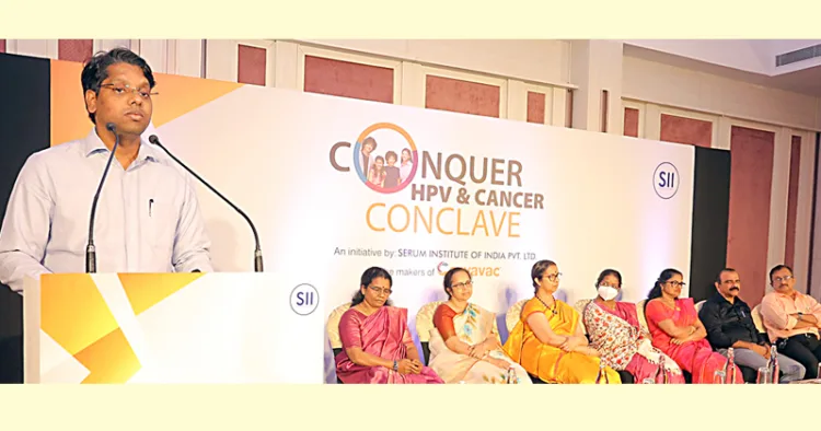 കൊച്ചിയില്‍ നടന്ന കോന്‍ക്വര്‍ എച്ച്പിവി ആന്‍ഡ് കാന്‍സര്‍ കോണ്‍ക്ലേവില്‍ മോഡറേറ്റര്‍ ഡോ. അനൂപ് കൃഷ്ണന്‍ 
സംസാരിക്കുന്നു. ഡോ. ജീന ബാബുരാജ്, ഡോ. രമ പി., ഡോ. കെ. ചിത്രതാര, ഡോ. ആഗ്‌നസ് മാത്യു, ഡോ. ലിസമ്മ 
ജോസഫ്, ഡോ. എം. നാരായണന്‍, ഡോ. സി. ജയകുമാര്‍ എന്നിവര്‍ സമീപം