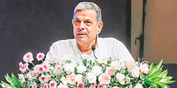 ഹിന്ദുസ്ഥാന്‍ സമാചാറും അംബേദ്കര്‍ ഇന്റര്‍നാഷണല്‍ സെന്ററും സംഘടിപ്പിച്ച പരിപാടിയില്‍ ആര്‍എസ്എസ് സര്‍കാര്യവാഹ് ദത്താത്രേയ ഹൊസബാളെ സംസാരിക്കുന്നു