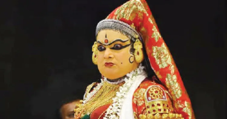 രുക്മാംഗദ ചരിതത്തില്‍ മോഹിനിയായി കലാമണ്ഡലം ഷണ്‍മുഖന്‍